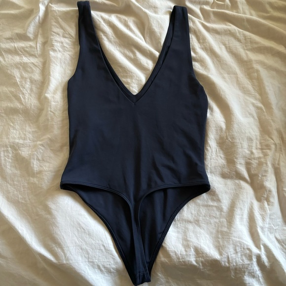 Babaton Contour Bodysuit - Picture 6 of 6